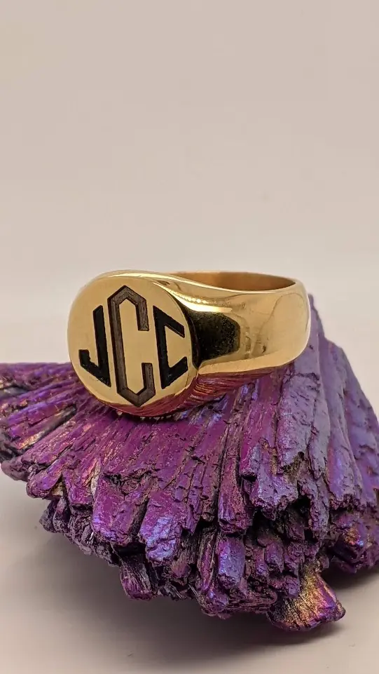 A custom-designed keep ring