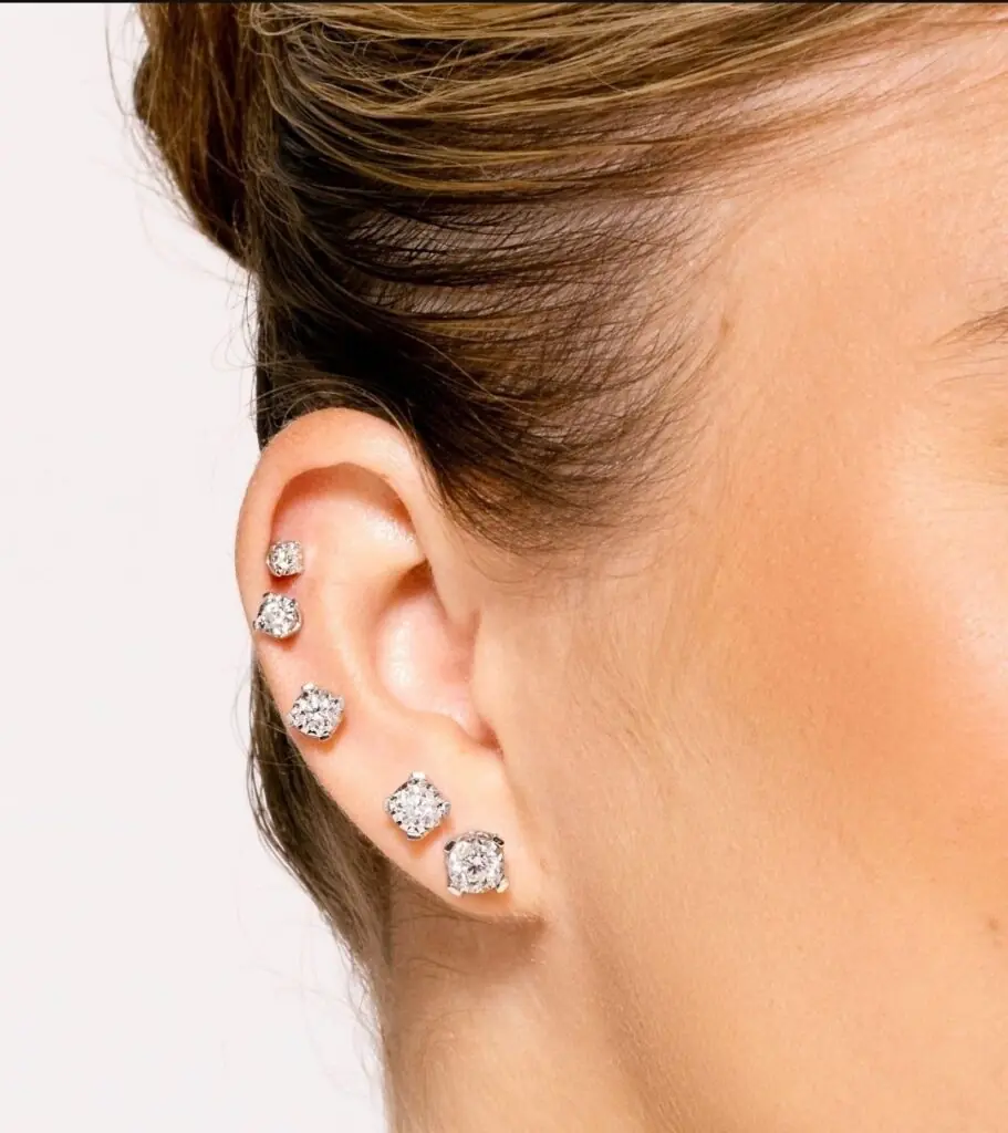 Classic diamond studs