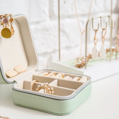 Traveling With Jewelry